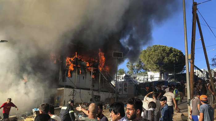 Μόρια: Η επόμενη ημέρα της πυρκαγιάς και των επεισοδιών