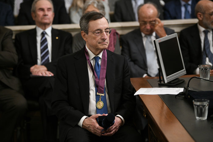 Ντράγκι: Οι πολιτικοί να διδαχθούν από τα μαθήματα του παρελθόντος