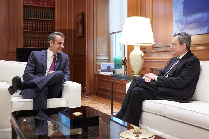 Η συνάντηση του Κυριάκου Μητσοτάκη με τον Μάριο Ντράγκι