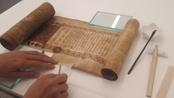 Μια ματιά στη συντήρηση των χειρογράφων στην ΕΒΕ