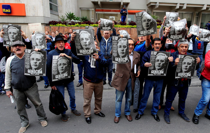Κολομβία: Ο πρώην πρόεδρος κατέθεσε για δεσμούς με το παρακράτος (φωτό)