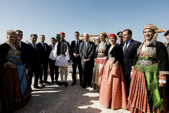 Απελευθέρωση Αθήνας: Επετειακή έπαρση σημαίας στην Ακρόπολη - εικόνα 4