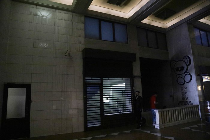 Πυρκαγιά σε κλαμπ στην Πανεπιστημίου- Σώοι οι 200 θαμώνες - εικόνα 4