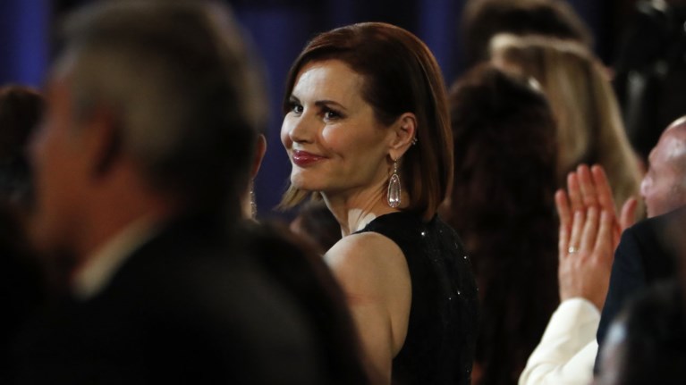 i-tzina-nteibis-me-timitiko-oskar-gia-tin-isotita-twn-fulwn