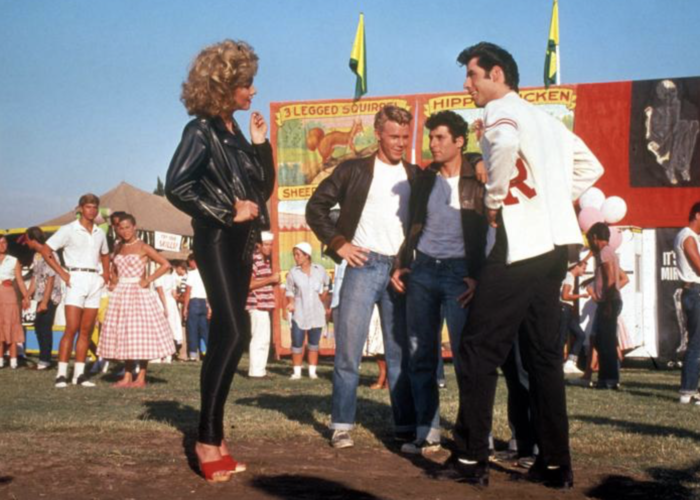 Το σακάκι της Ολίβια Νιούτον Τζον από το Grease σε δημοπρασία - εικόνα 2