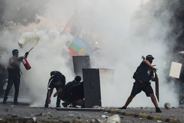 Ποτάμι οργής στη Χιλή-Διαδηλώσεις και ταραχές - εικόνα 3