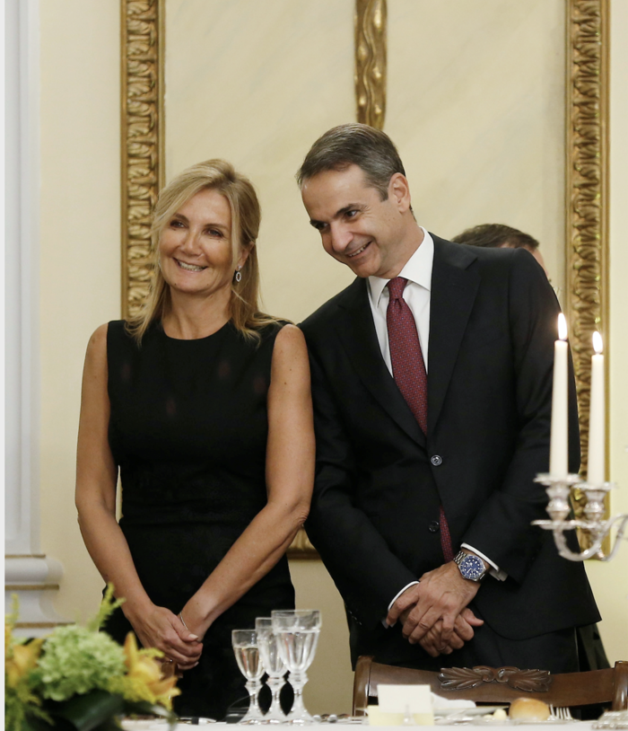 Κυριάκος και Μαρέβα Μητσοτάκη στο Μπάκιγχαμ και τη Ντάουνιγκ στριτ [φωτό] - εικόνα 2