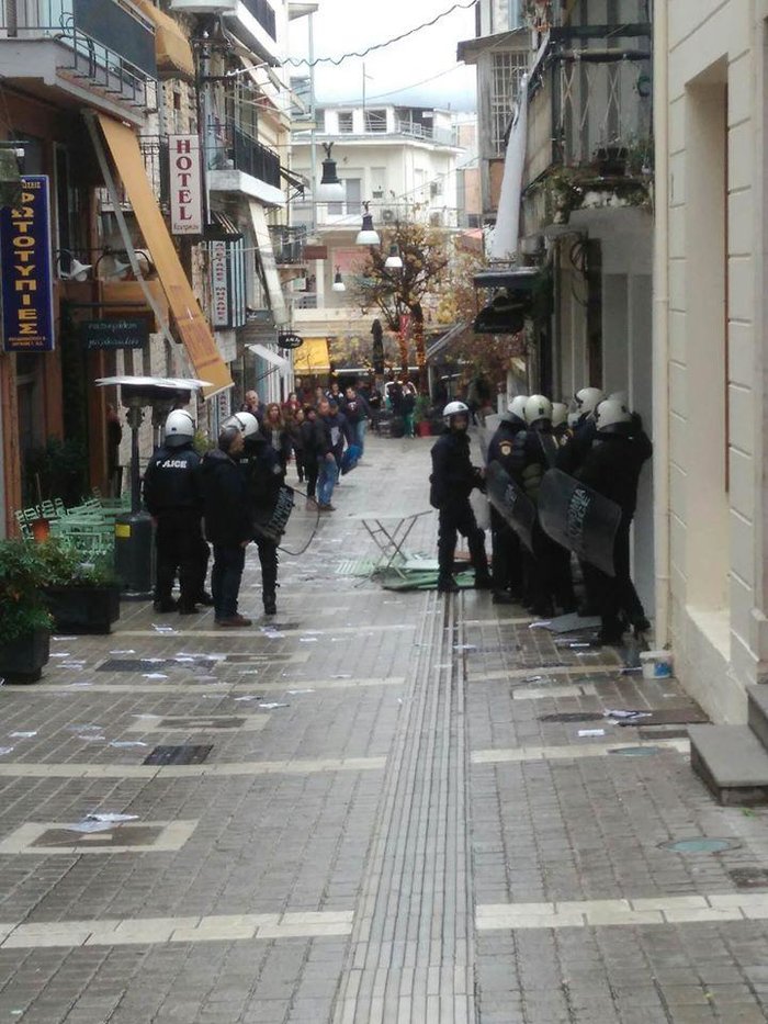 Ιωάννινα: Επέμβαση της Αστυνομίας σε κατάληψη -14 προσαγωγές [εικόνες]
