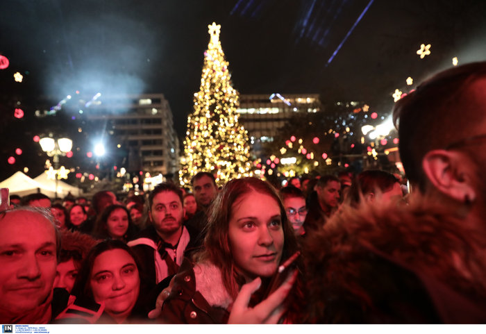 Όλα όσα έγιναν στην τελετή φωταγώγησης του Συντάγματος [φωτο] - εικόνα 4