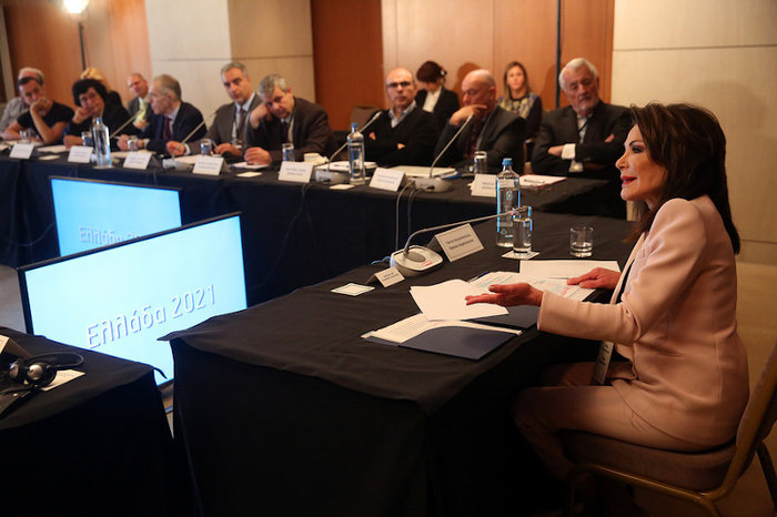 Γιάννα Αγγελοπούλου: Θα πάμε σε κάθε γωνιά του πλανήτη [βίντεο] - εικόνα 4