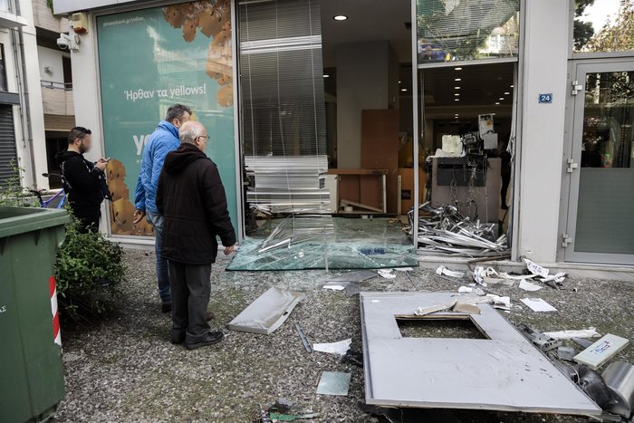 Ληστεία στη Νέα Χαλκηδόνα: Εμβόλισαν την τζαμαρία και άδειασαν το ΑΤΜ