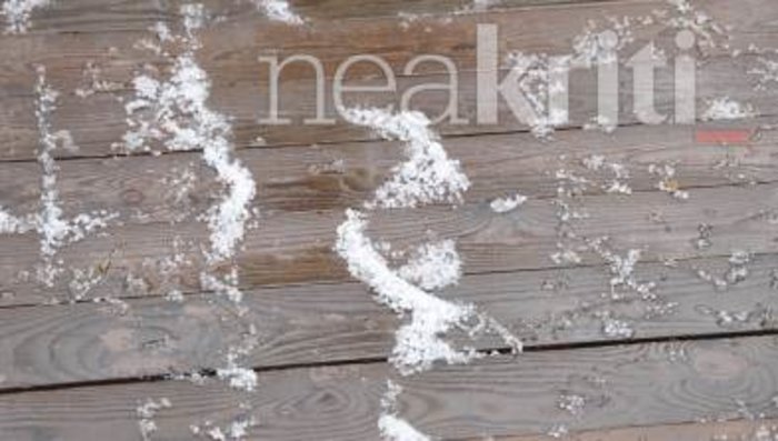 Ηράκλειο: Εντονη χαλαζόπτωση - Ερήμωσε η πόλη από την κακοκαιρία [εικόνες]