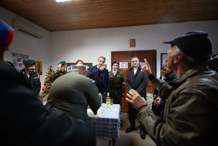 Μητσοτάκης: «Θα υπερασπιστούμε με κάθε μέσο τα εθνικά δίκαια» - εικόνα 14
