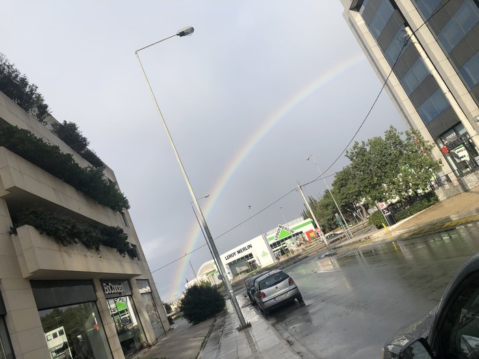 Το... Χριστουγεννιάτικο ουράνιο τόξο στην Αττική [εικόνες] - εικόνα 3