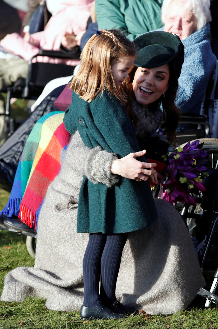 Αυτός είναι ο λόγος που σκύβει στο ύψος τους όταν μιλάει στα παιδιά της - εικόνα 7