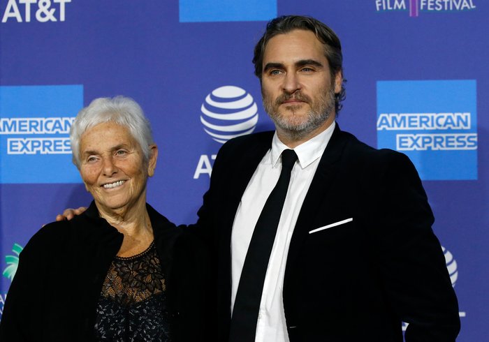 Ο Joaquin Phoenix σε φεστιβάλ σινεμά με τη μητέρα του [εικόνες] - εικόνα 3