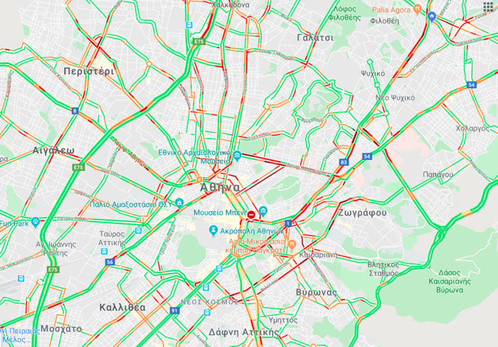 Απροσπέλαστο το κέντρο -  Στο κόκκινο η κίνηση στην Αθήνα  [live]