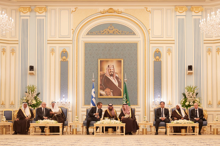 Συνάντηση Μητσοτάκη με βασιλιά Σαλμάν: Συνεργασία σε επενδύσεις, άμυνα - εικόνα 4