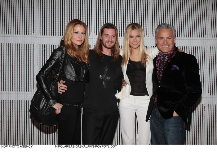 Αψεγάδιαστη η Καγιά με σούπερ μίνι & απίθανα γυμνασμένα πόδια [Εικόνα]