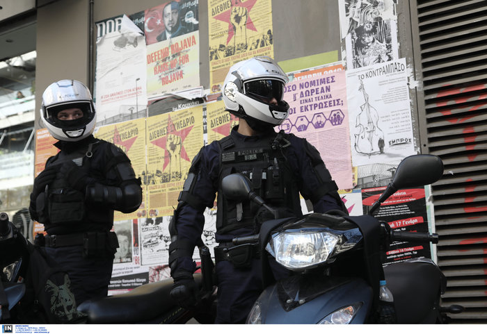Σε εφαρμογή το νέο επιχειρησιακό σχέδιο της αστυνομίας στα Εξάρχεια - εικόνα 2