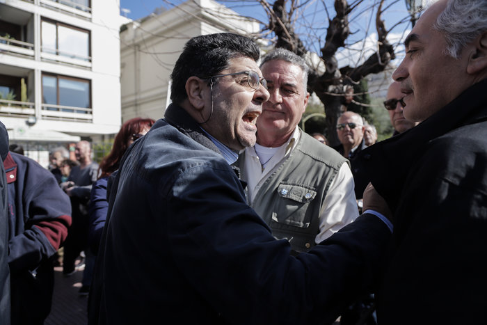 Οι νησιώτες έδιωξαν Κασιδιάρη και Λαγό από το συλλαλητήριο [βίντεο] - εικόνα 2
