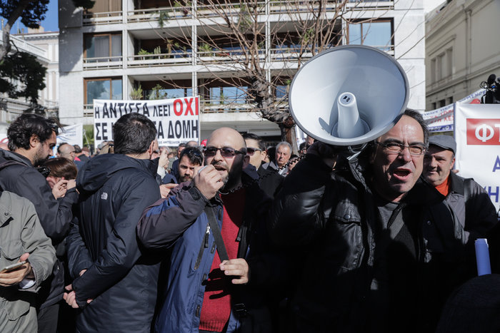 Οι νησιώτες έδιωξαν Κασιδιάρη και Λαγό από το συλλαλητήριο [βίντεο] - εικόνα 5