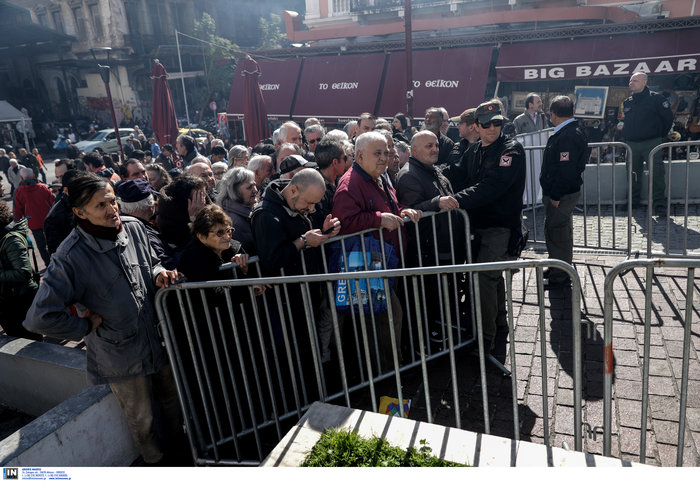 Τσικνοπέμπτη: Γλέντι και ψήσιμο στη Βαρβάκειο [εικόνες] - εικόνα 3