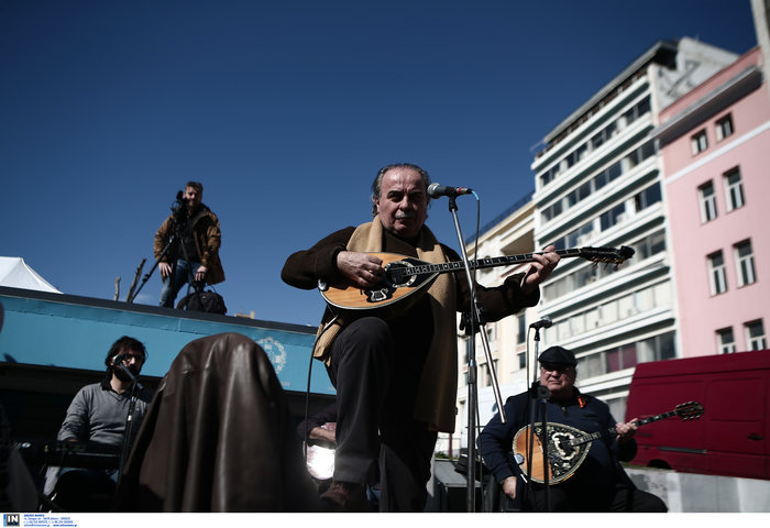 Τσικνοπέμπτη: Γλέντι και ψήσιμο στη Βαρβάκειο [εικόνες] - εικόνα 5